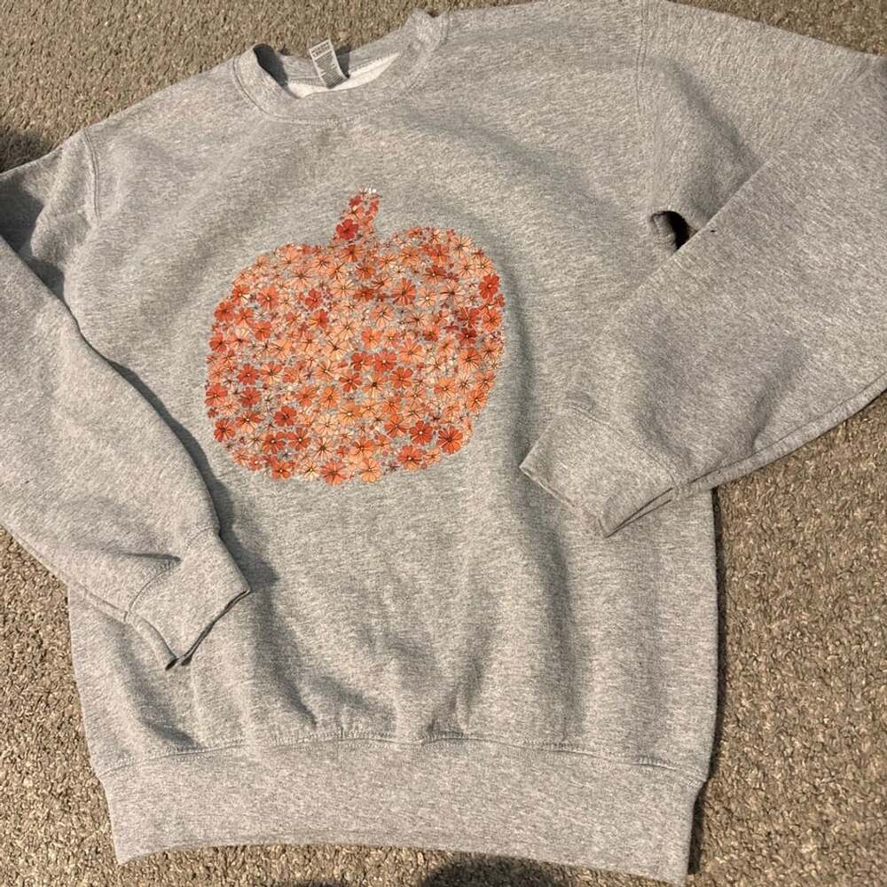 Gildan Floral Pumpkin Sweatshirt Size S Gray Fall Boho